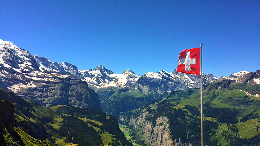 Hiking in the Swiss Alps – Megan's Moments
